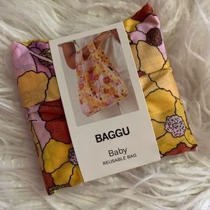 Baby Baggu in elephant blossom